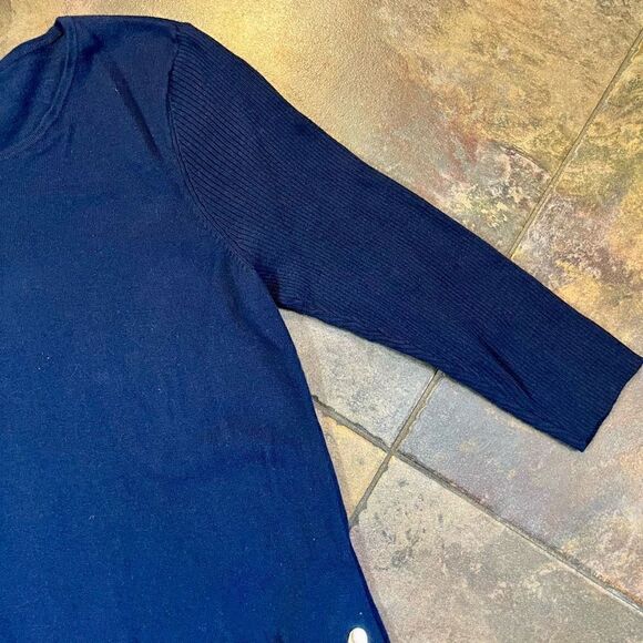 Chico’s Blue Tunic Sweater Pocket Button Detail Size 10 - Picture 5 of 9
